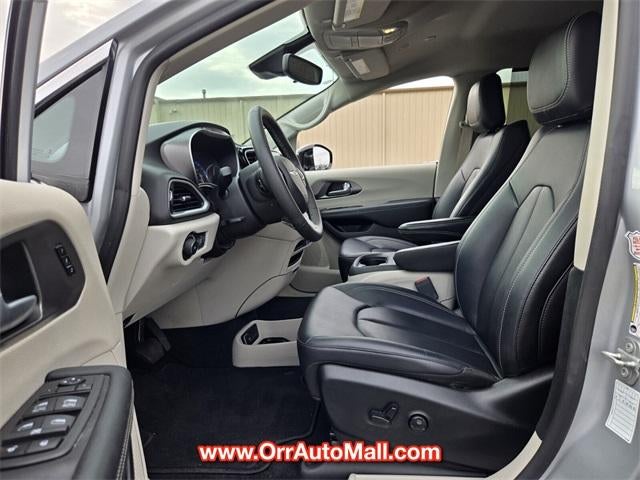 2024 Chrysler Pacifica Touring L FWD