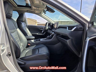 2020 Toyota RAV4 XLE Premium FWD (Natl)