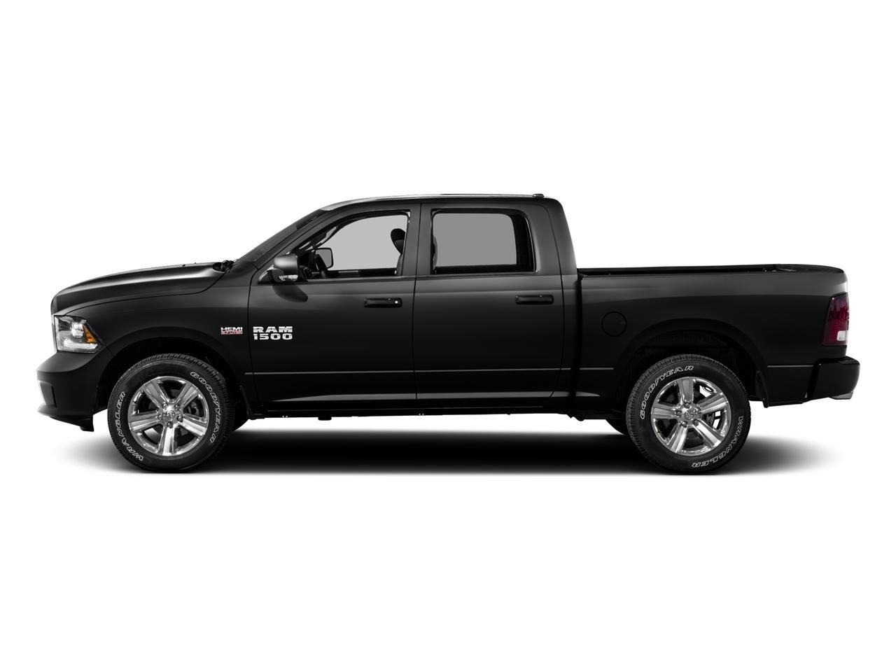 2016 RAM 1500 4WD Crew Cab 5.7 Ft Box Express