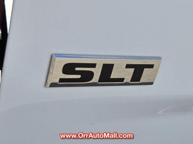 2023 RAM 1500 Classic SLT 4x4 Crew Cab 5'7" Box