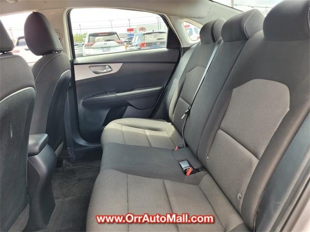 2024 Kia Forte LXS IVT