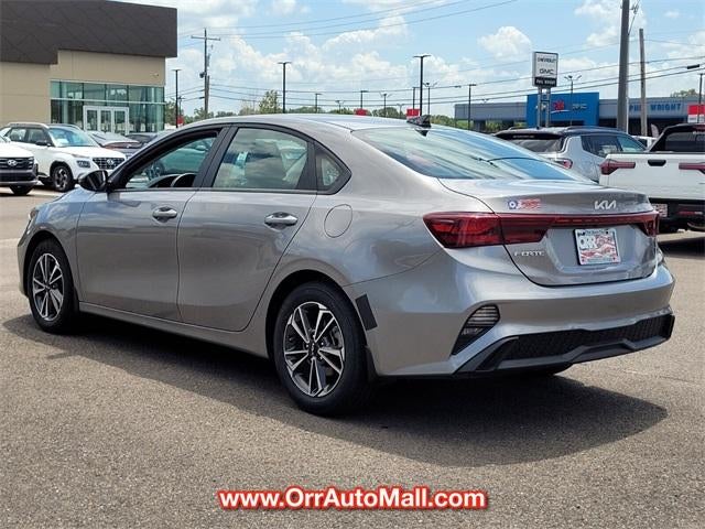 2024 Kia Forte LXS IVT