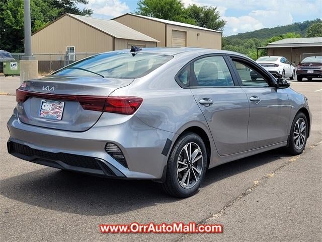 2024 Kia Forte LXS IVT