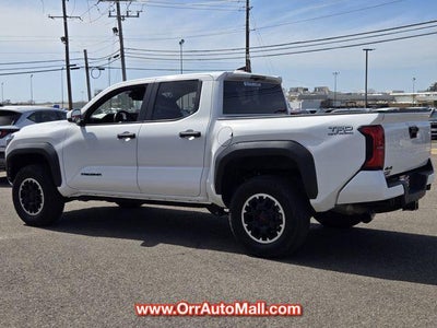 2024 Toyota Tacoma 4WD 4WD TRD Off Road Double Cab 5' Bed AT (Natl)