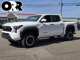 2024 Toyota Tacoma 4WD 4WD SR5 Double Cab 5' Bed AT (GS)