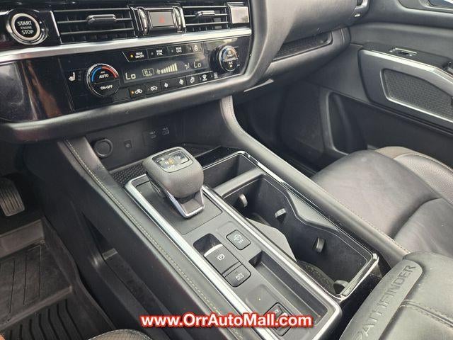 2023 Nissan Pathfinder SL 2WD