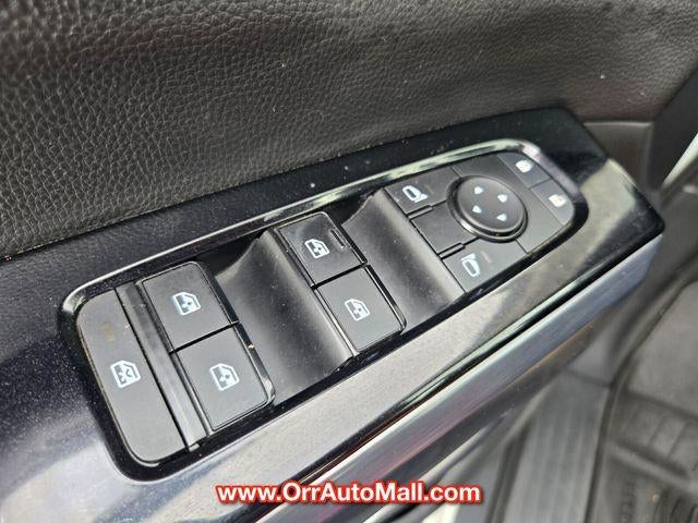 2023 Nissan Pathfinder SL 2WD