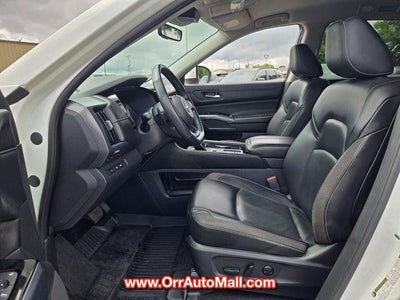2023 Nissan Pathfinder SL 2WD