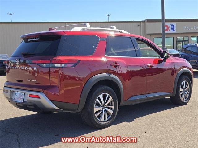 2023 Nissan Pathfinder SL 4WD
