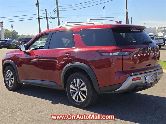2023 Nissan Pathfinder SL 4WD