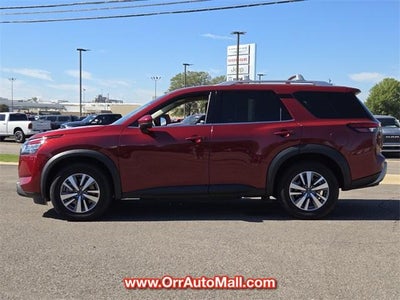 2023 Nissan Pathfinder SL 4WD