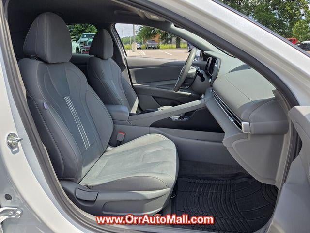 2021 Hyundai ELANTRA SEL IVT