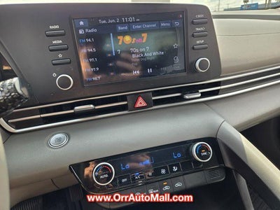 2021 Hyundai ELANTRA SEL IVT