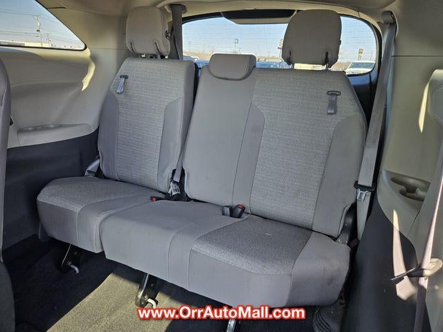 2023 Toyota Sienna LE FWD 8-Passenger (Natl)