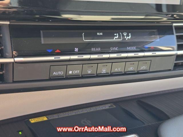 2023 Toyota Sienna LE FWD 8-Passenger (Natl)