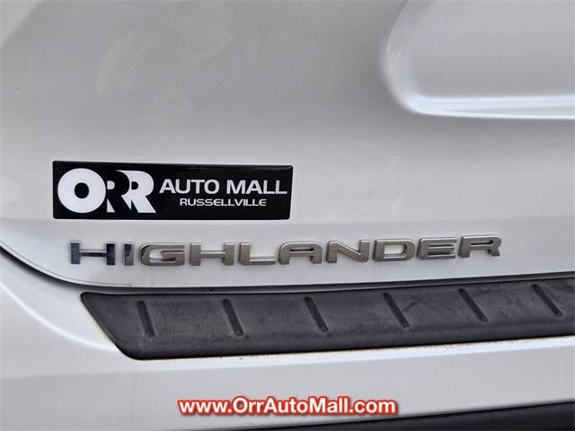 2022 Toyota Highlander XLE FWD (Natl)