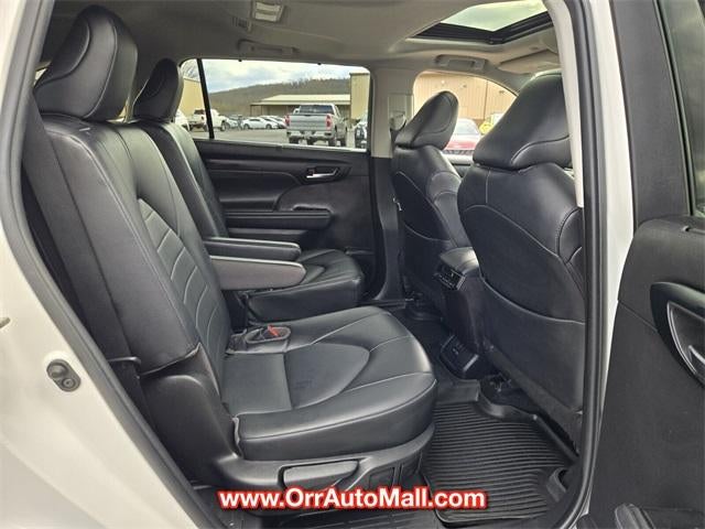 2022 Toyota Highlander XLE FWD (Natl)