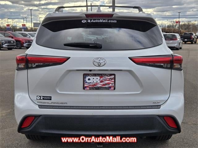 2022 Toyota Highlander XLE FWD (Natl)