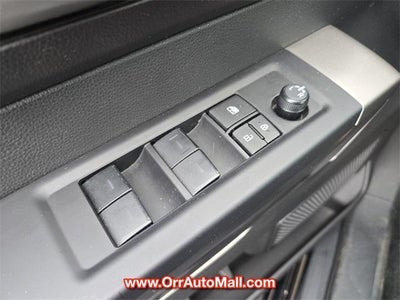 2024 Toyota Tundra 4WD 4WD SR5 CrewMax 5.5' Bed (SE)