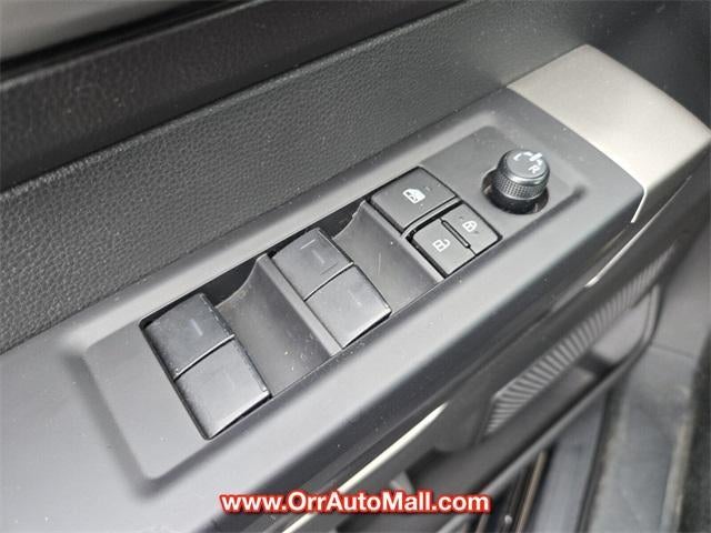 2024 Toyota Tundra 4WD 4WD SR5 CrewMax 5.5' Bed (SE)