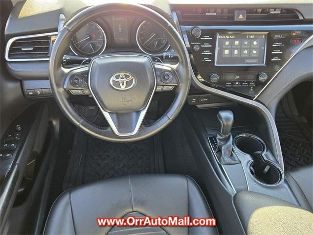 2018 Toyota Camry SE Auto (SE)