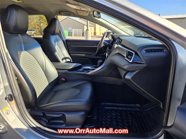 2018 Toyota Camry SE Auto (SE)