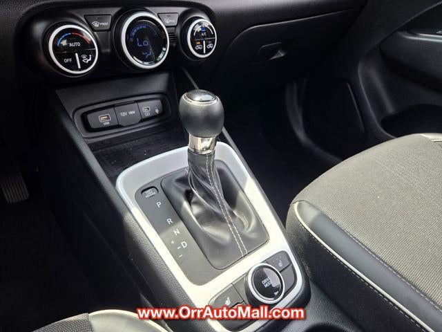 2025 Hyundai VENUE Limited IVT
