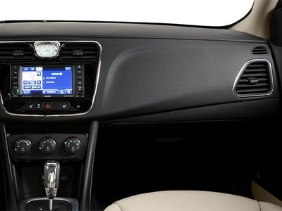 2014 Chrysler 200 4dr Sdn LX