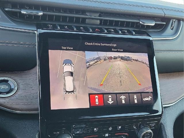 2022 Jeep Grand Cherokee Summit 4x2