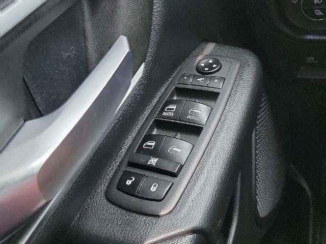 2021 RAM 1500 Big Horn 4x4 Crew Cab 5'7" Box