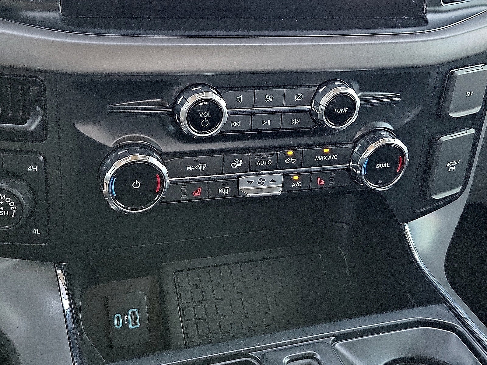 2024 Ford F-150 XLT 4WD SuperCrew 5.5' Box