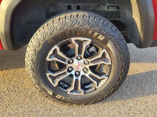 2024 GMC Canyon Crew Cab Short Box 4-Wheel Drive AT4