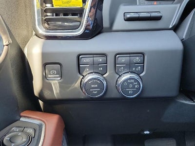 2023 GMC Sierra 1500 Crew Cab Short Box 4-Wheel Drive Denali Ultimate