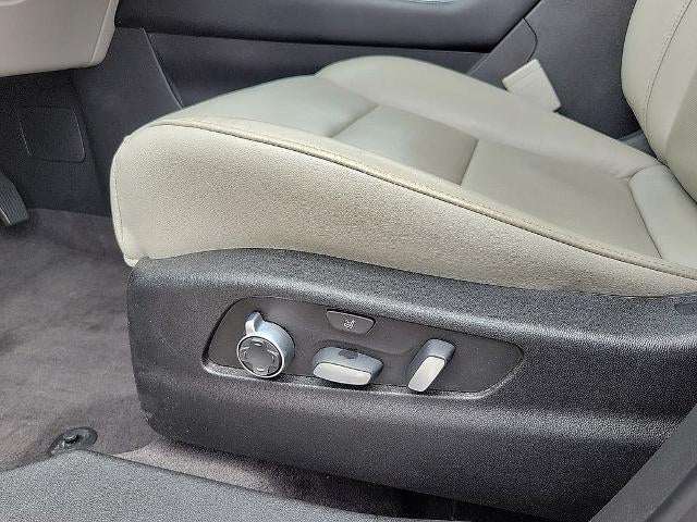 2019 Cadillac XT4 FWD 4dr Premium Luxury