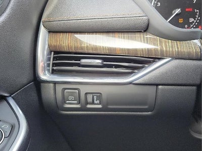 2021 Cadillac XT4 AWD 4dr Premium Luxury