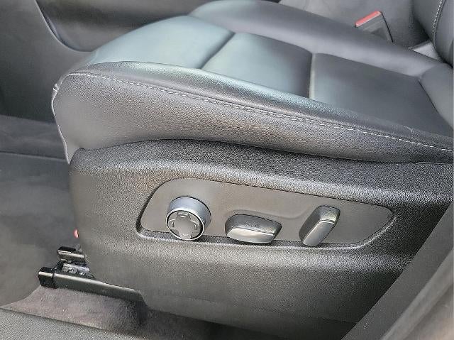 2025 Cadillac XT4 AWD 4dr Premium Luxury
