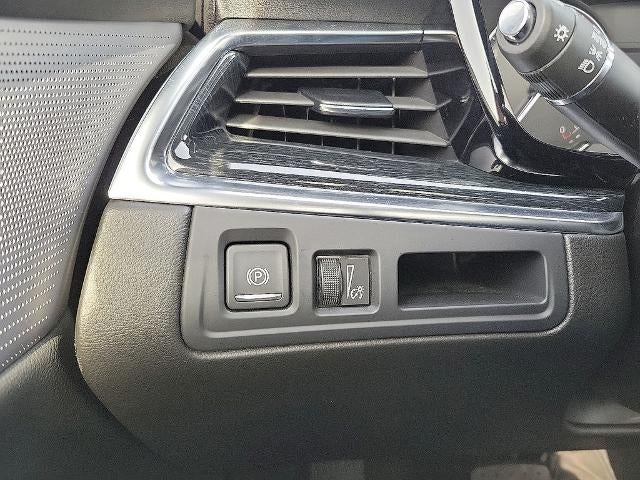 2025 Cadillac XT5 FWD 4dr Premium Luxury