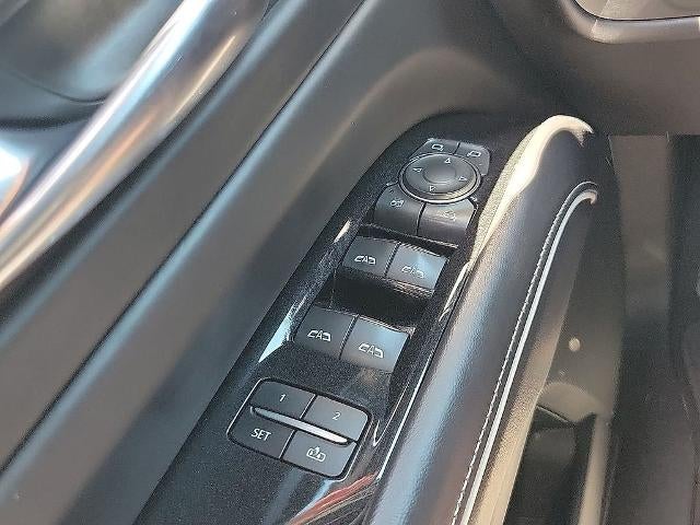 2022 Cadillac Escalade 4WD Sport Platinum
