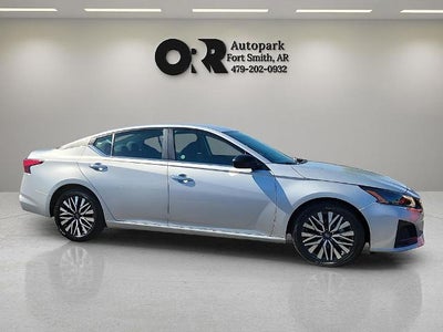 2024 Nissan Altima 2.5 SV Sedan