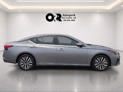 2023 Nissan Altima 2.5 SV Sedan