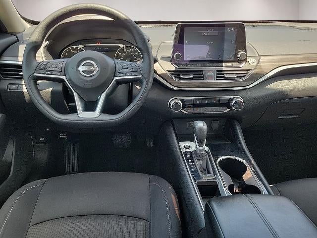 2024 Nissan Altima 2.5 SV Sedan