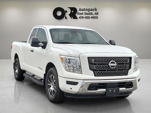 2024 Nissan Titan 4x4 King Cab SV