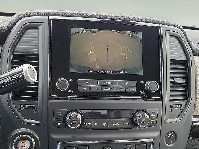 2024 Nissan Titan 4x4 King Cab SV