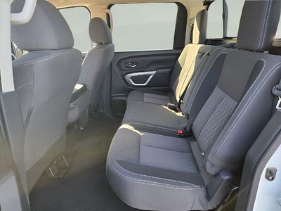 2023 Nissan Titan 4x4 Crew Cab SV