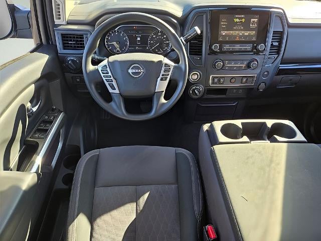 2023 Nissan Titan 4x4 Crew Cab SV