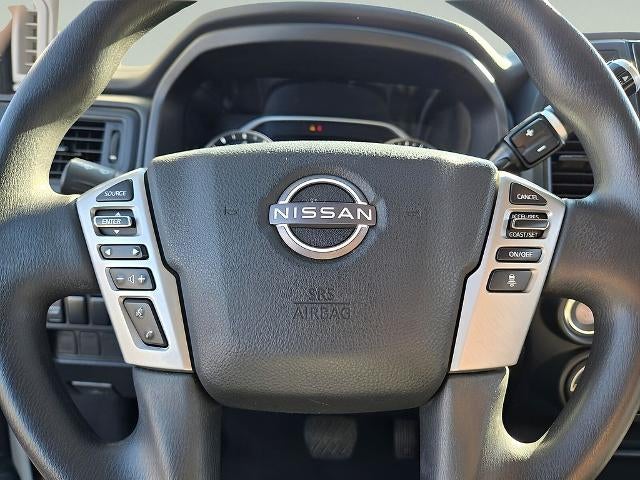 2023 Nissan Titan 4x4 Crew Cab SV