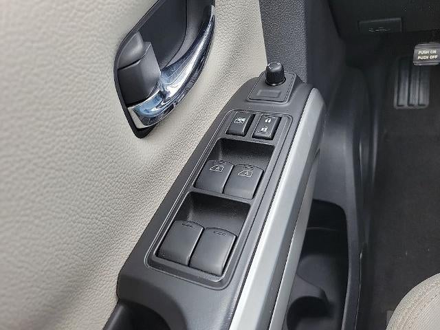 2021 Nissan Titan 4x4 Crew Cab SV