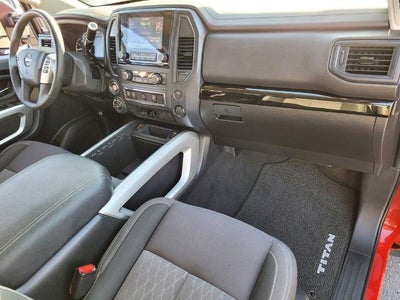 2024 Nissan Titan 4x4 Crew Cab SV
