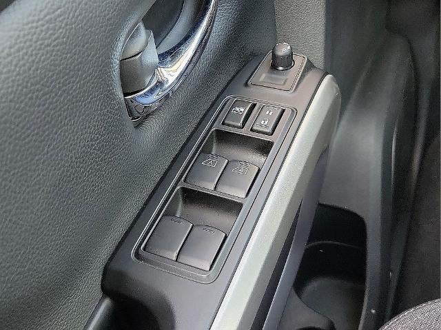 2024 Nissan Titan 4x2 Crew Cab SV