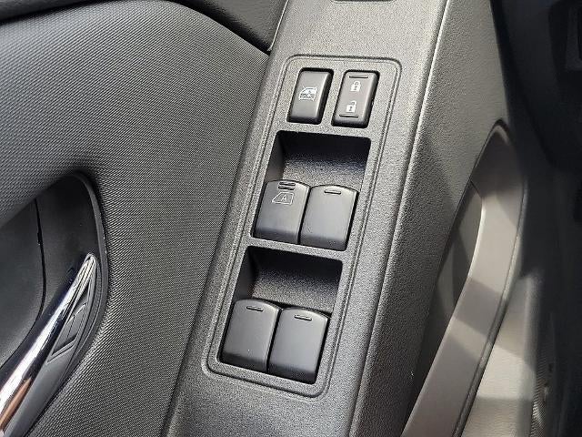 2024 Nissan Frontier Crew Cab 4x2 SL